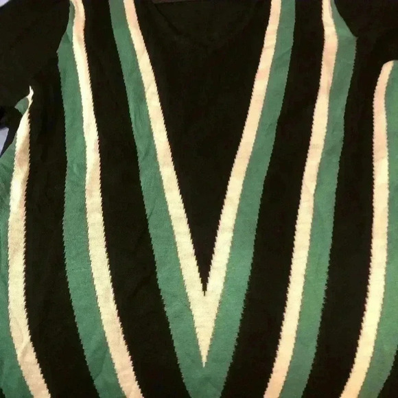 Women’s sweater size 16💚🎄🍀 - Picture 8 of 16